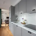 O'lord, 4 Etoiles, De Luxe Champs-elysees *