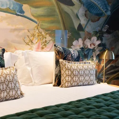 O'lord, 4 Etoiles, De Luxe Champs-elysees *