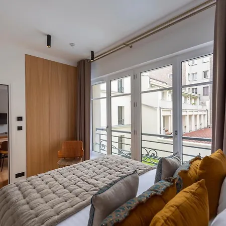 O'lord, 4 Etoiles, De Luxe Champs-elysees *