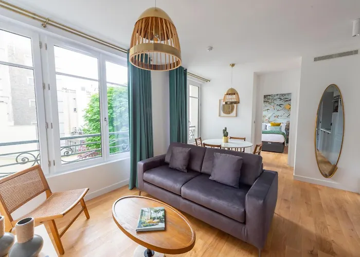 O'lord, 4 Etoiles, De Luxe Champs-elysees *