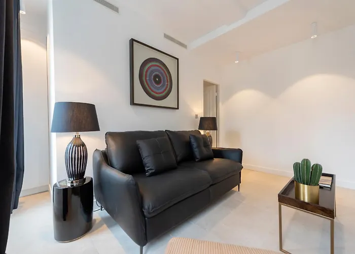 O'lord, 4 Etoiles, De Luxe Champs-elysees Paris