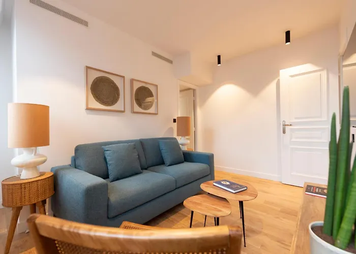 O'lord, 4 Etoiles, De Luxe Champs-elysees Daire Paris