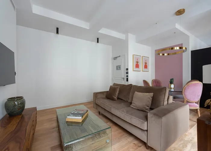 O'lord, 4 Etoiles, De Luxe Champs-elysees Daire