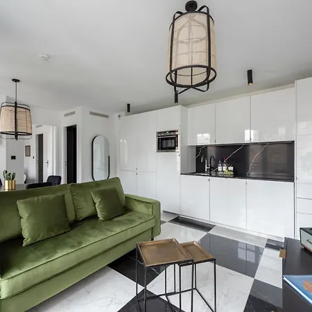 O'lord, 4 Etoiles, De Luxe Champs-elysees *
