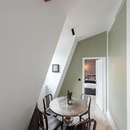 O'lord, 4 Etoiles, De Luxe Champs-elysees Apartman Párizs